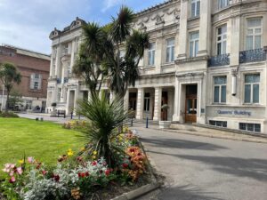 Queen Mary University of London – Đại Học Nghiên Cứu Top Đầu Thế Giới